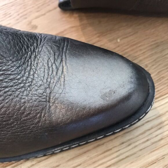 Neiman Marcus Brazilian Leather boor with Brass solid hardware - Picture 7 of 11